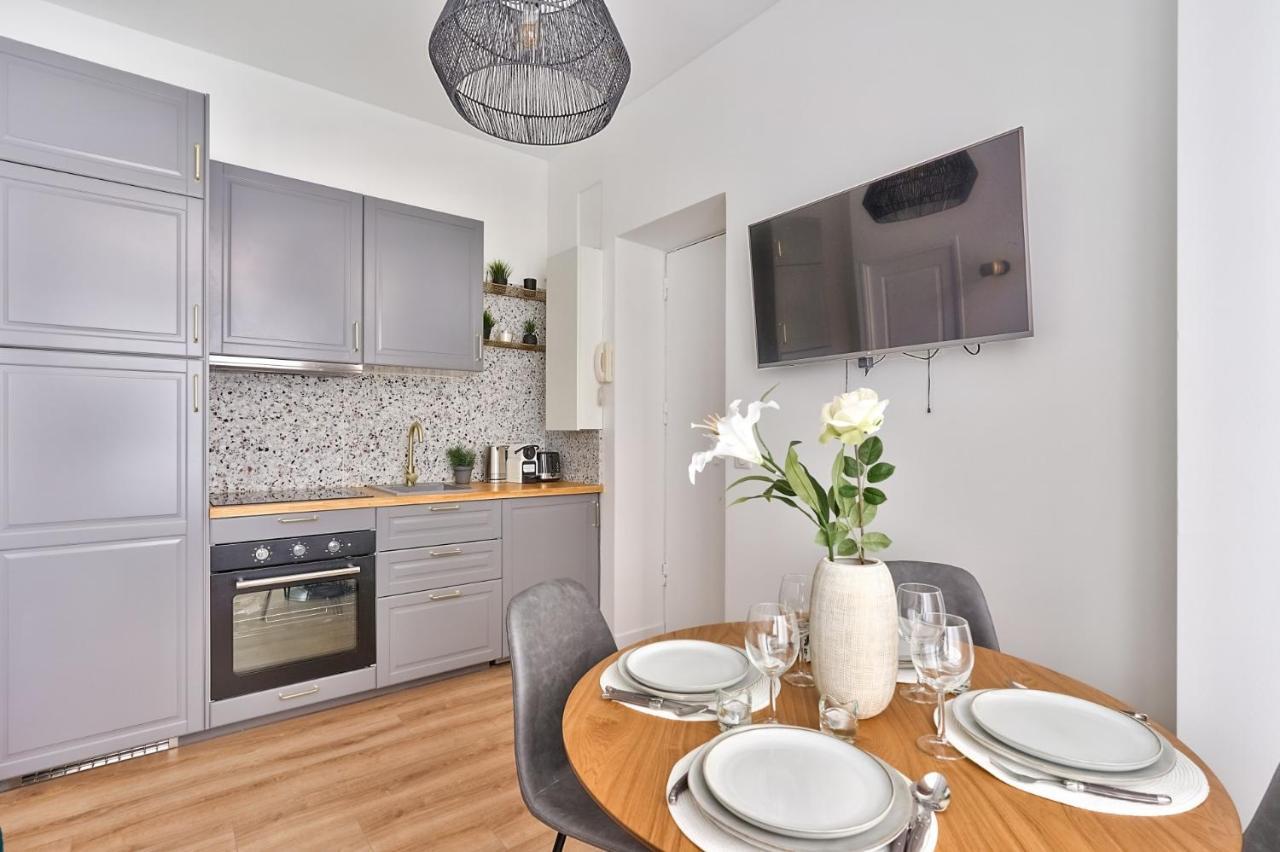 New ! Outstanding 2br & 1br In 15