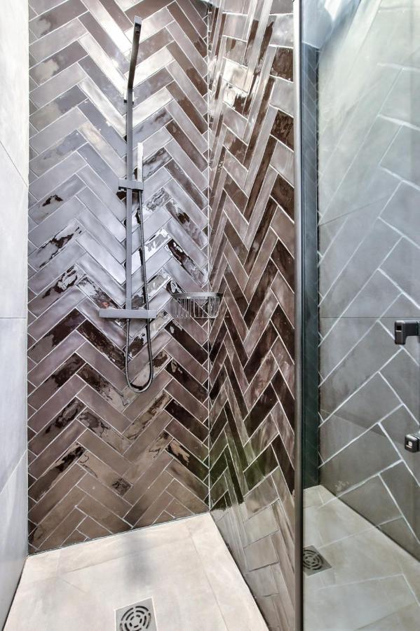 New ! Outstanding 2br & 1br In 15